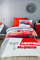 ÖZDILEK CARS PISTON CUP  Disney Parure de lit renforcé enfant 1 personne ÖZDILEK CARS PISTON CUP Tek kişilik Disney lisanslı çocuk ranforce nevresim takımı  ÖZDILEK CARS PISTON CUP Disney Kinderbettwäschegarnitur 1 Person  